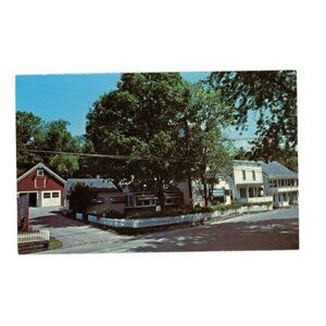 Postcard Chrome era The Pitcher Inn Route 100 Warren  Vermont 05674